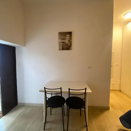 Mini Loft - Bari Centro - A Due Passi Dal Mare Apartment Exterior photo